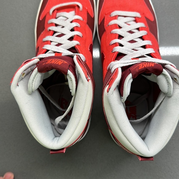 Nike Dunk High 317982-612 size 10.5 Men’s - Picture 7 of 9